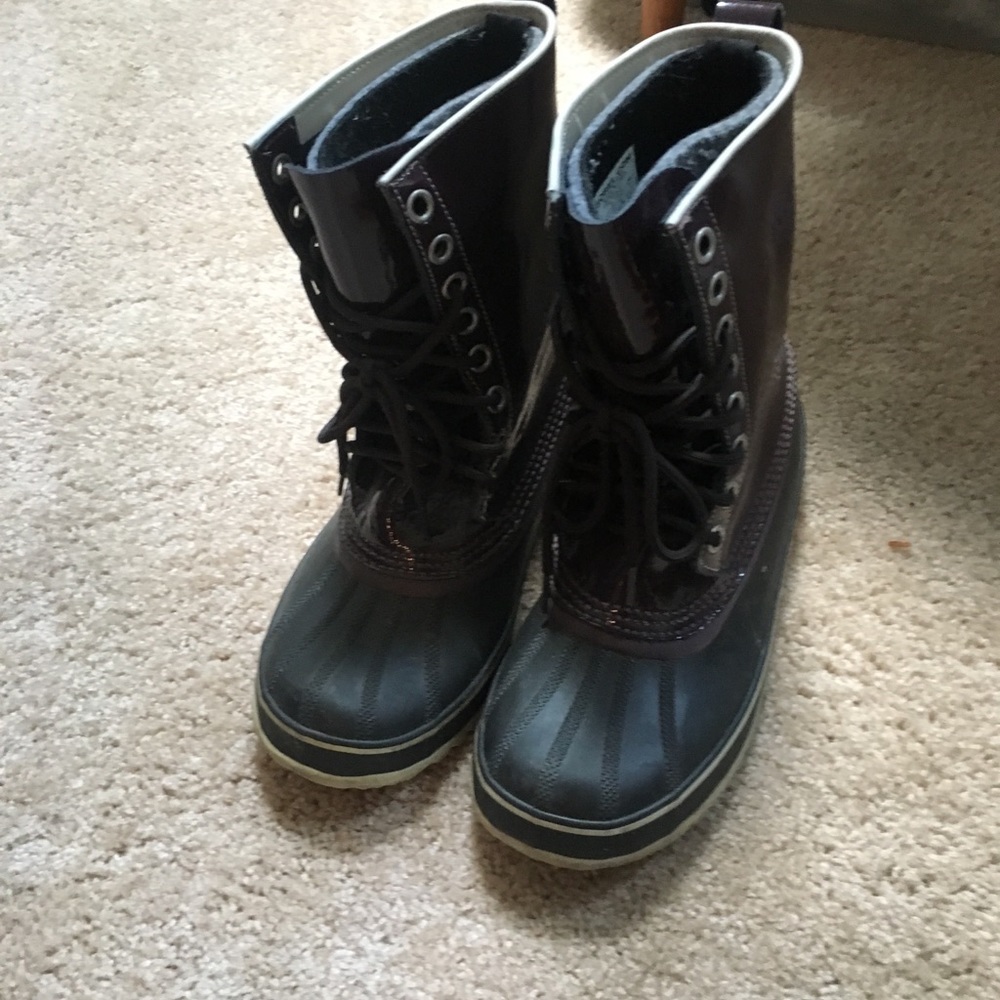 Purple sorel snow boots